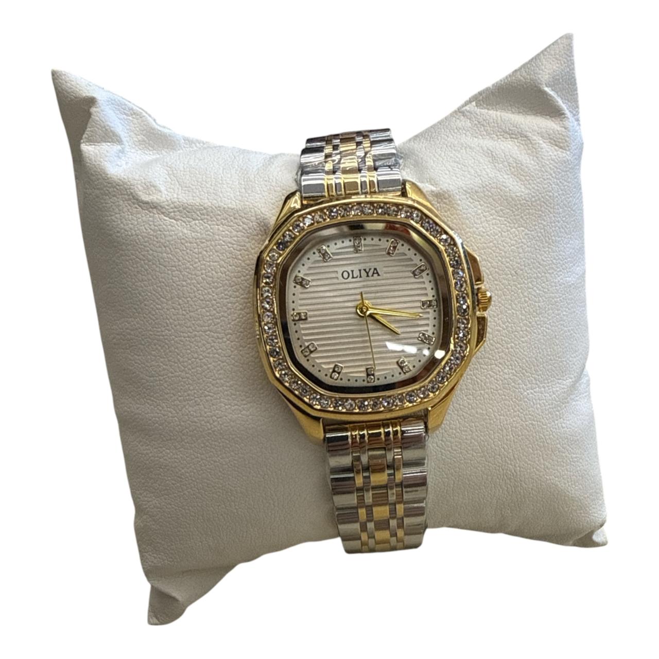 Oliya Watch