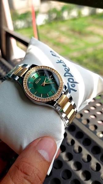 Oliya Watch