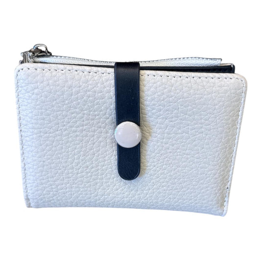 White Wallet