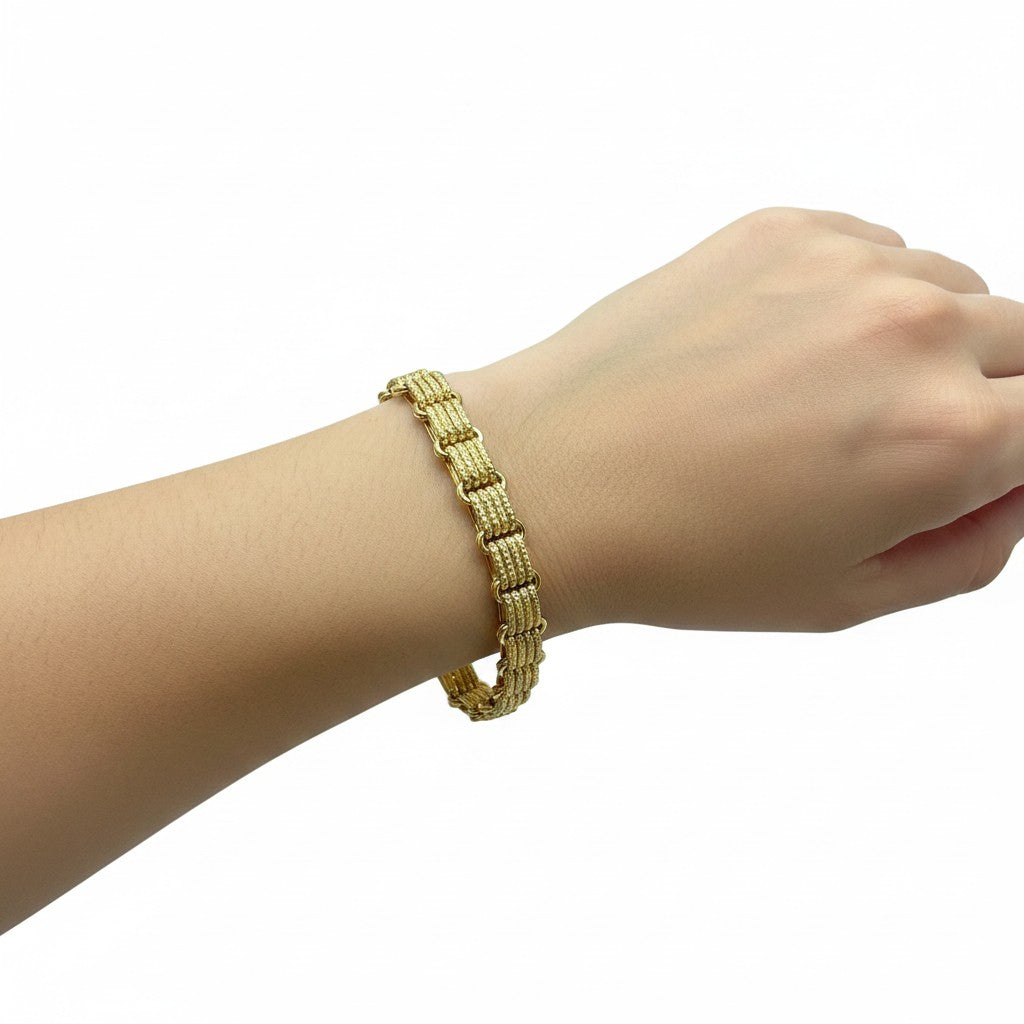 Bracelet